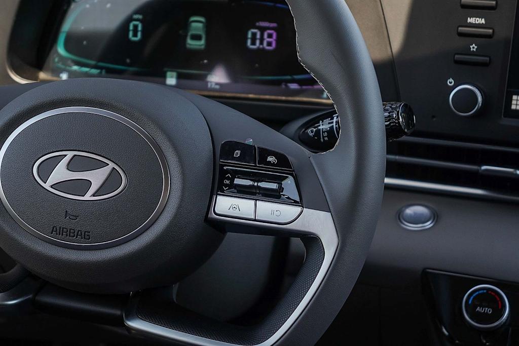 Thumbnail: 2026 Hyundai Elantra - 24