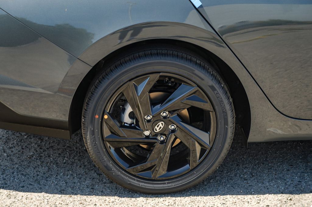 Thumbnail: 2026 Hyundai Elantra - 21