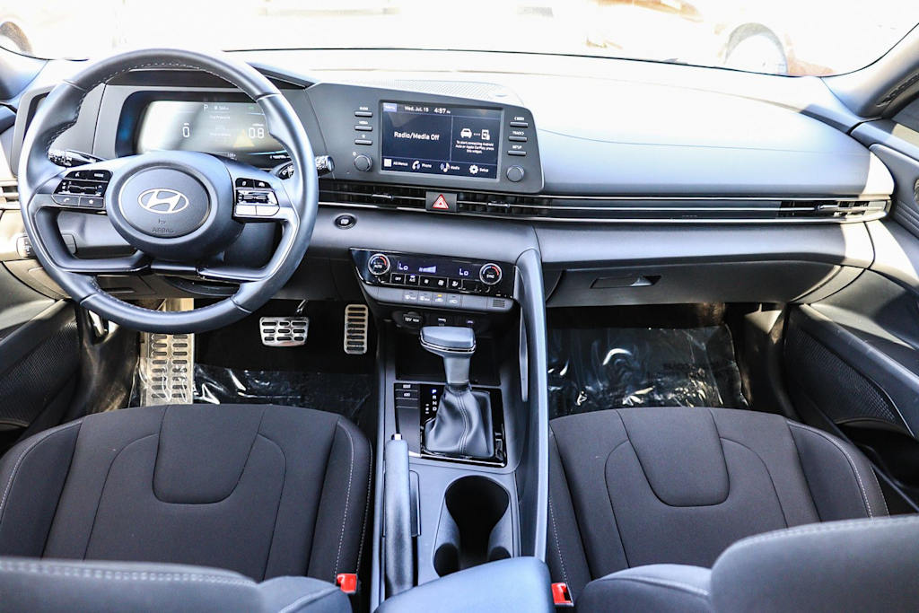 Thumbnail: 2025 Hyundai Elantra - 2