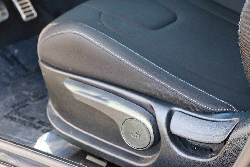 Thumbnail: 2025 Hyundai Elantra - 24