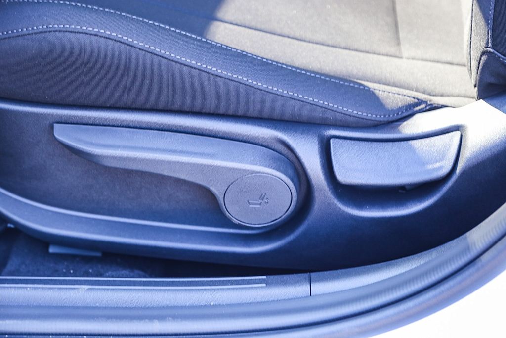 Thumbnail: 2025 Hyundai Elantra - 24