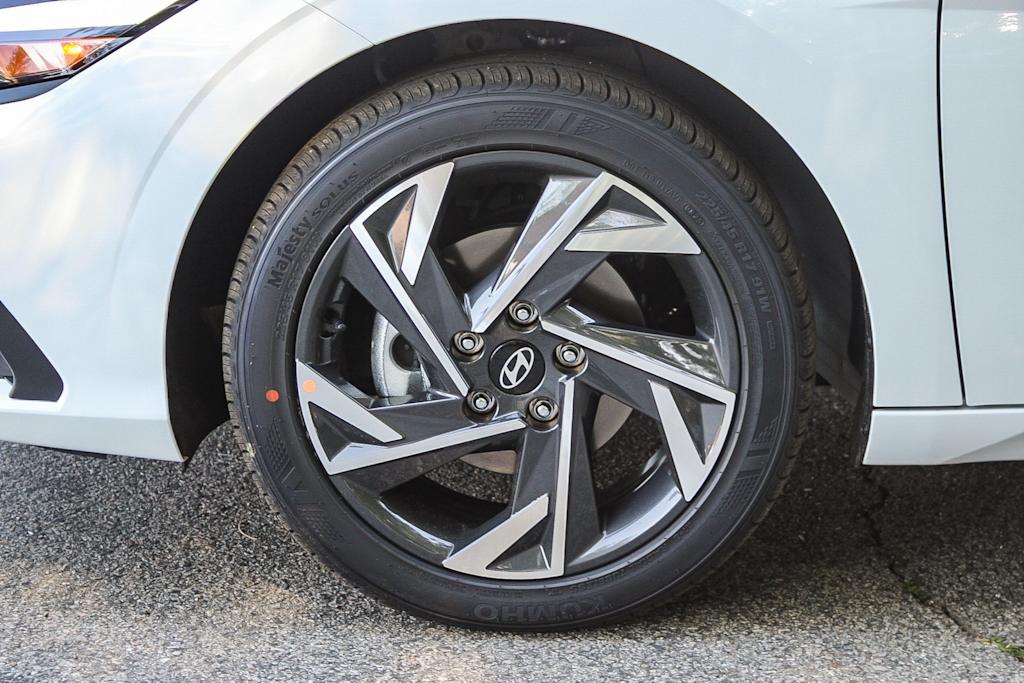 Thumbnail: 2025 Hyundai Elantra - 20