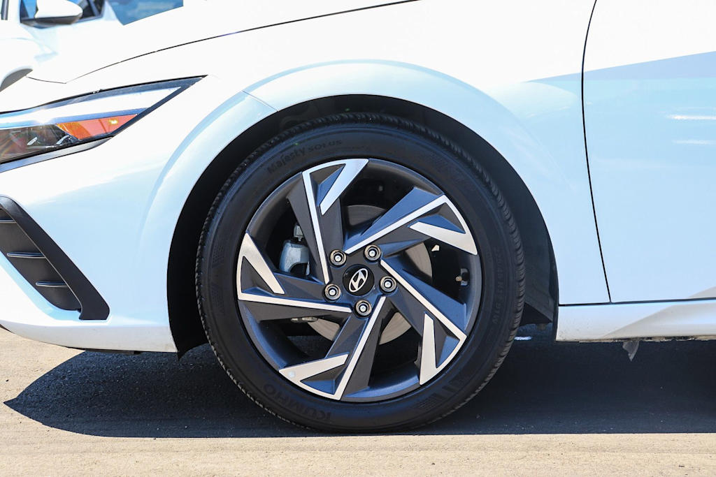 Thumbnail: 2025 Hyundai Elantra - 6