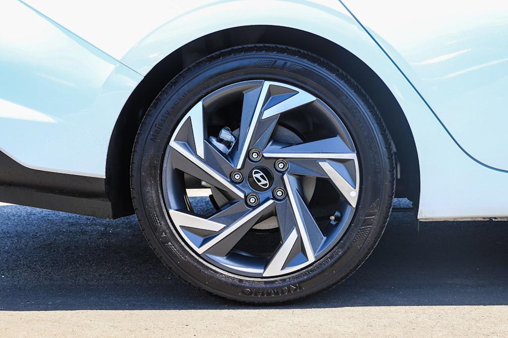 Thumbnail: 2025 Hyundai Elantra - 20