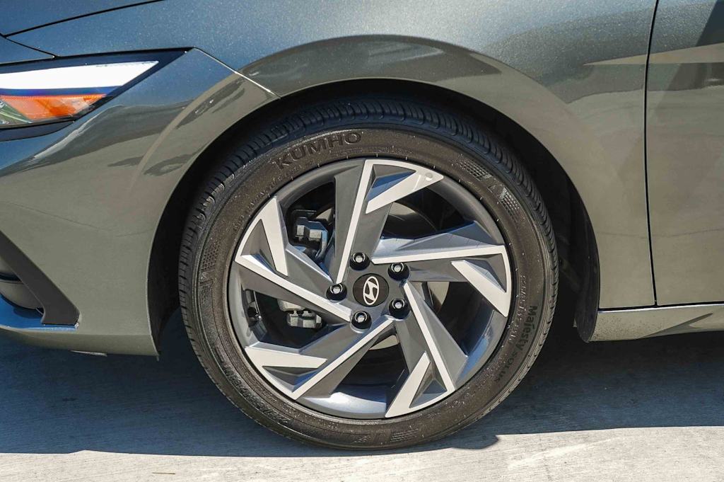 Thumbnail: 2025 Hyundai Elantra - 7