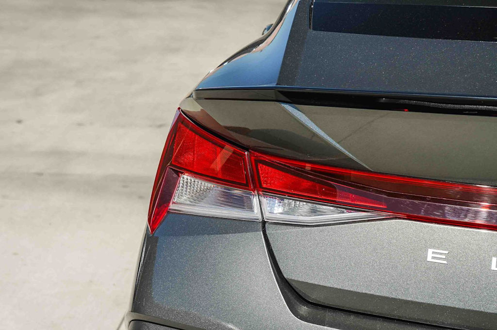 Thumbnail: 2025 Hyundai Elantra - 18