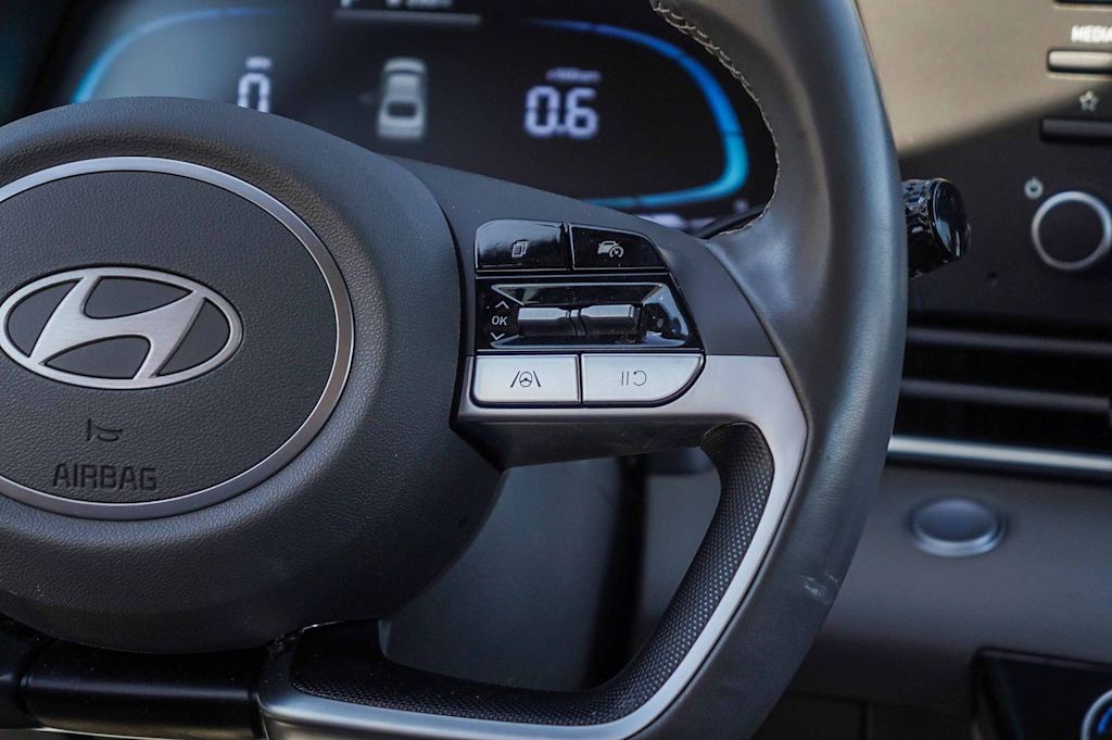 Thumbnail: 2025 Hyundai Elantra - 23