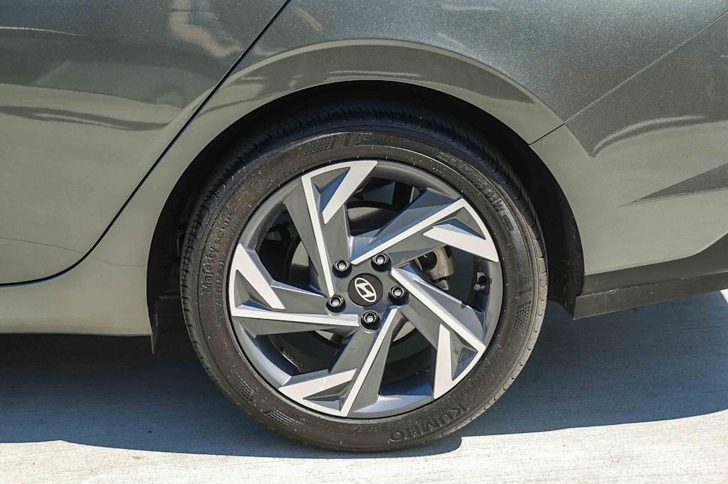 Thumbnail: 2025 Hyundai Elantra - 20