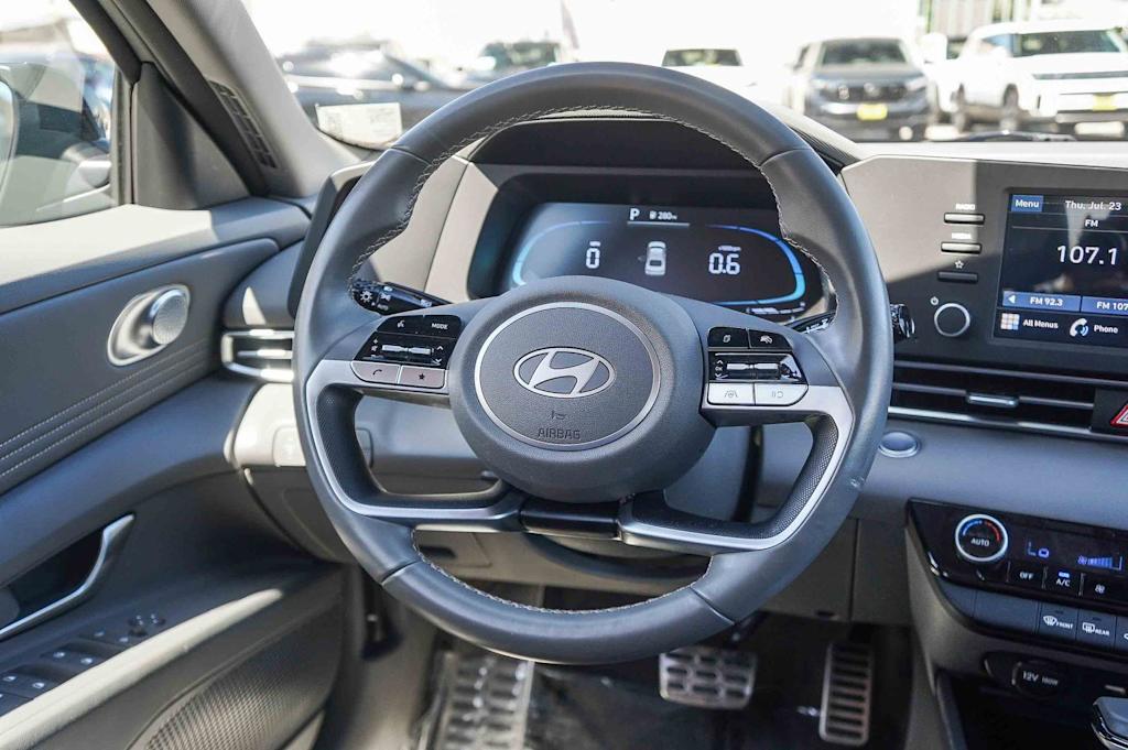 Thumbnail: 2025 Hyundai Elantra - 9