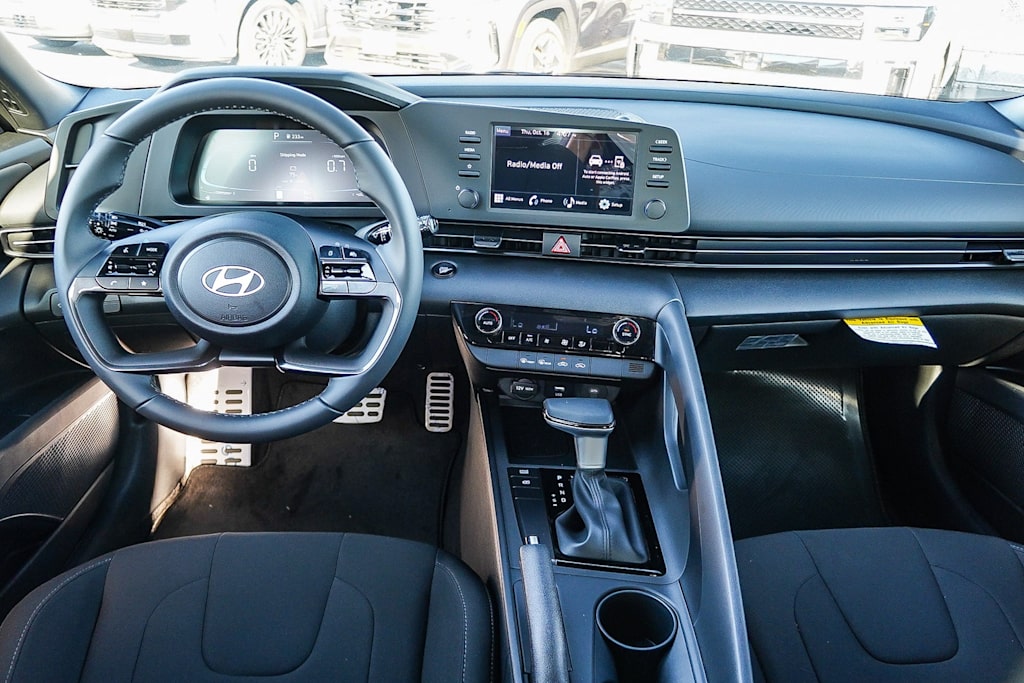 Thumbnail: 2025 Hyundai Elantra - 2