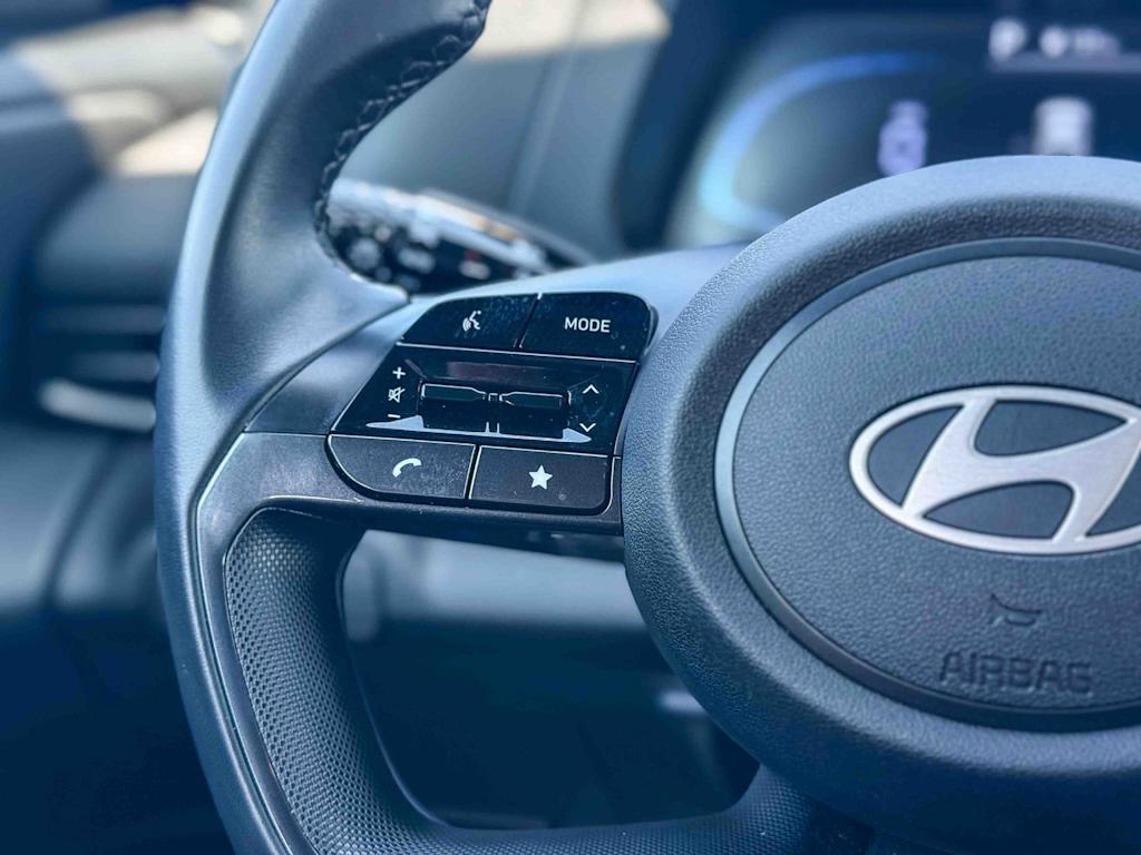Thumbnail: 2025 Hyundai Elantra - 24