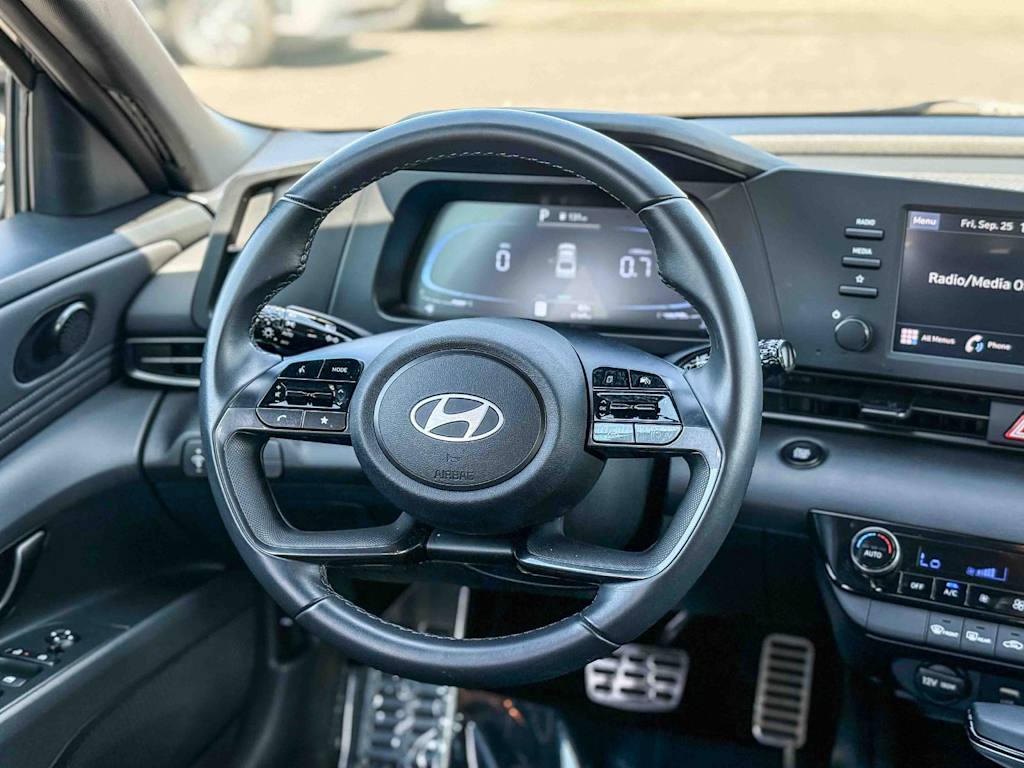 Thumbnail: 2025 Hyundai Elantra - 9