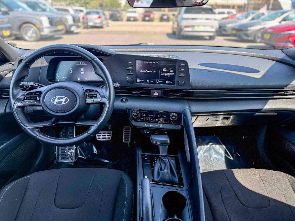 Thumbnail: 2025 Hyundai Elantra - 2