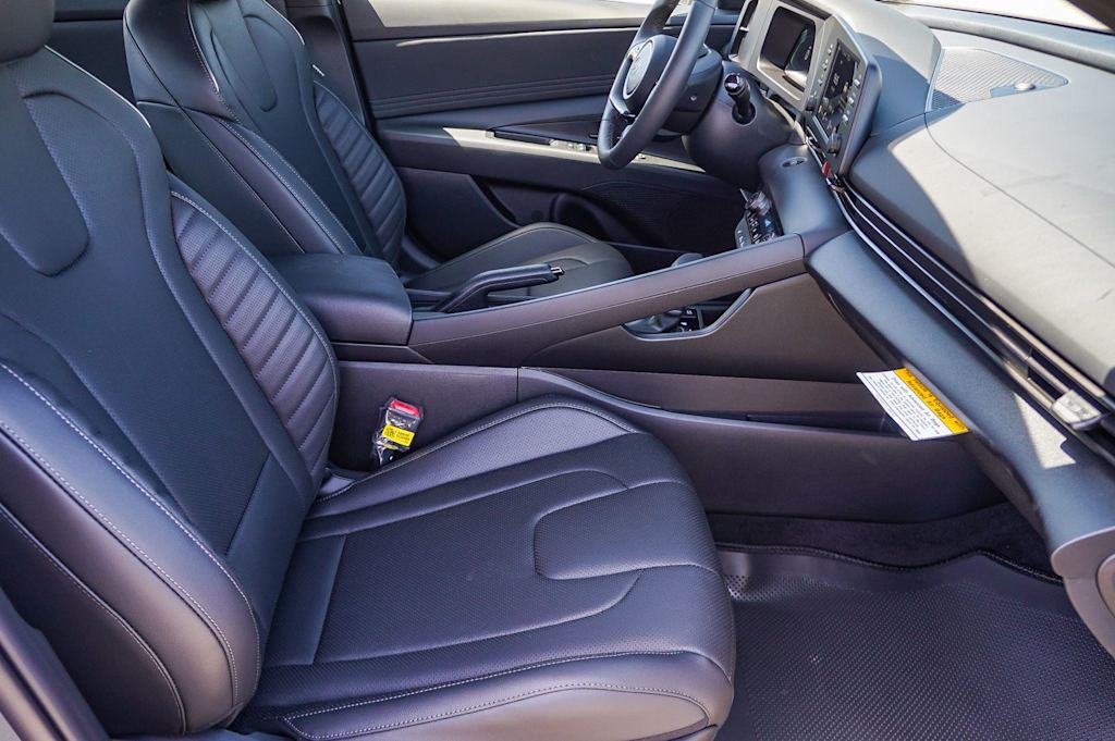 Thumbnail: 2026 Hyundai Elantra - 10