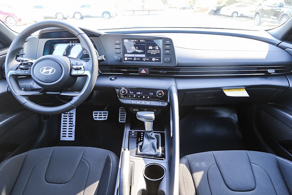 Thumbnail: 2025 Hyundai Elantra - 2