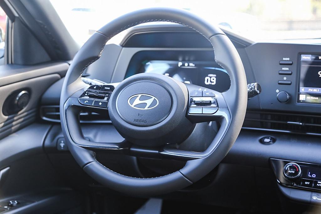 Thumbnail: 2025 Hyundai Elantra - 12