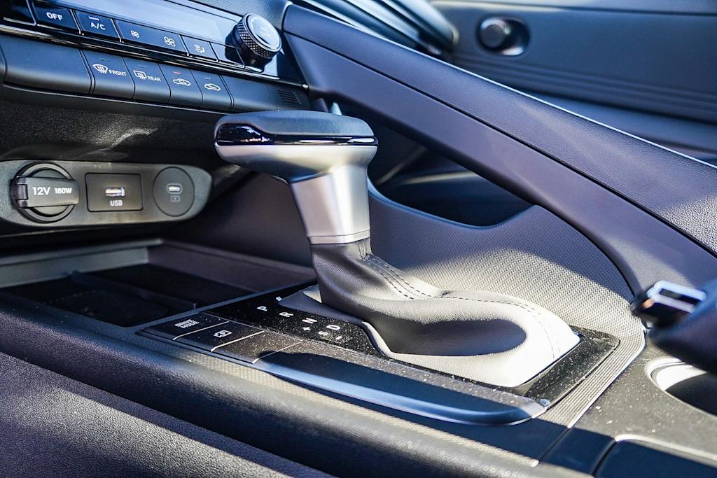 Thumbnail: 2025 Hyundai Elantra - 25