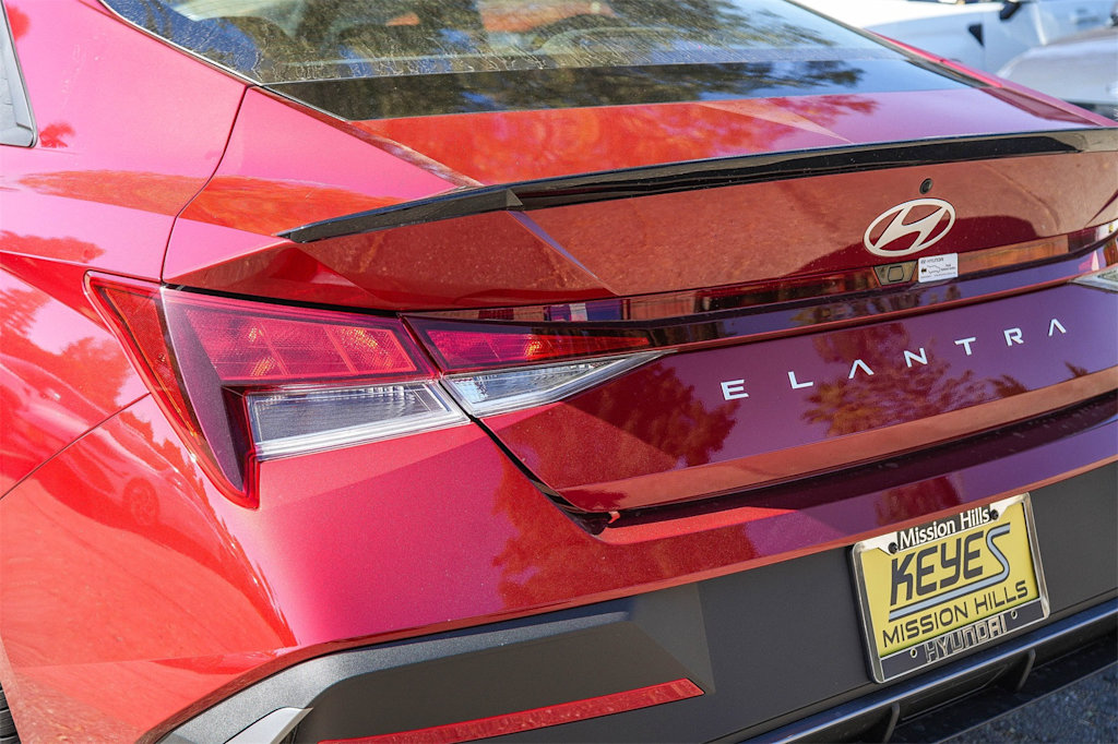 Thumbnail: 2025 Hyundai Elantra - 18