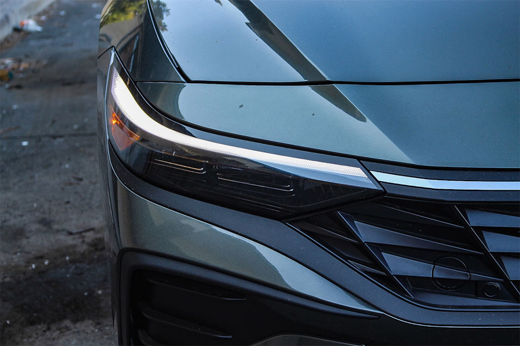 Thumbnail: 2025 Hyundai Elantra - 18