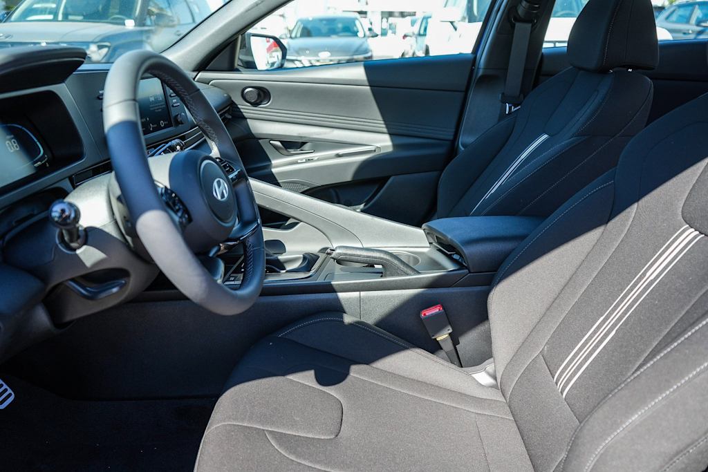 Thumbnail: 2025 Hyundai Elantra - 11