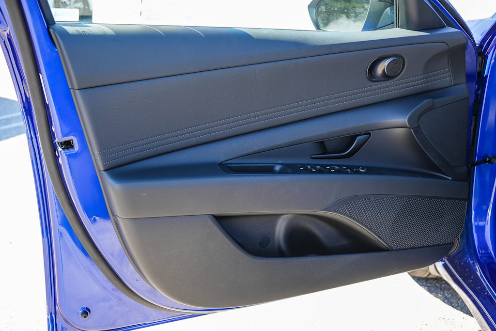 Thumbnail: 2025 Hyundai Elantra - 24