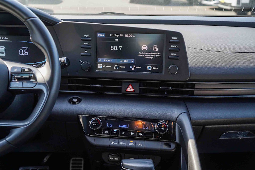 Thumbnail: 2025 Hyundai Elantra - 13