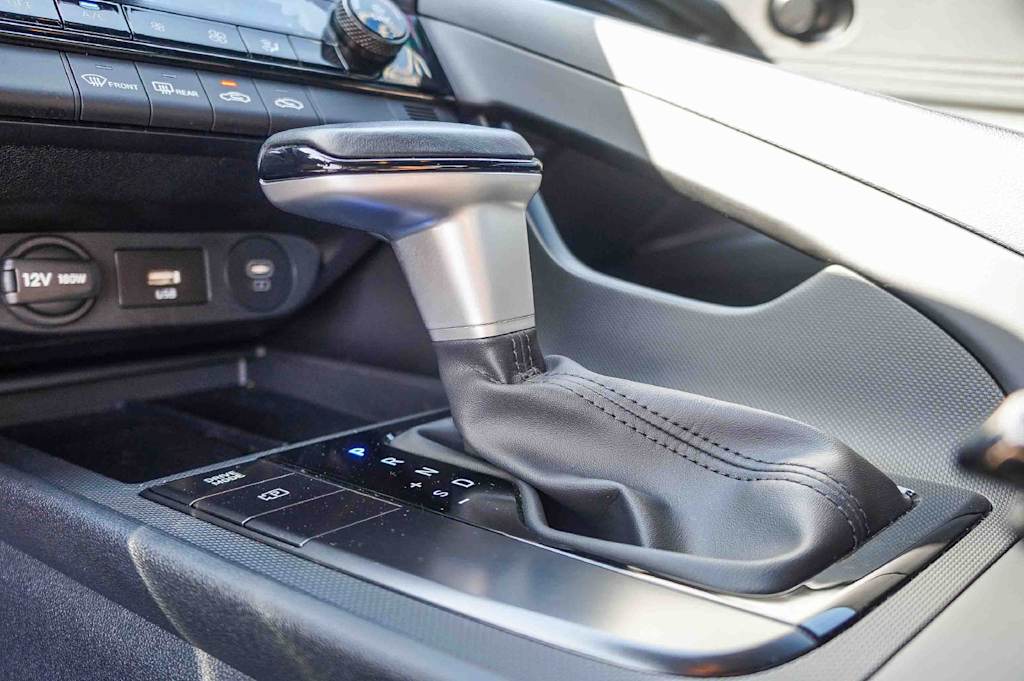 Thumbnail: 2025 Hyundai Elantra - 28