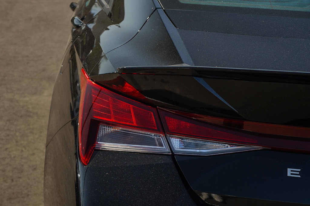 Thumbnail: 2025 Hyundai Elantra - 19