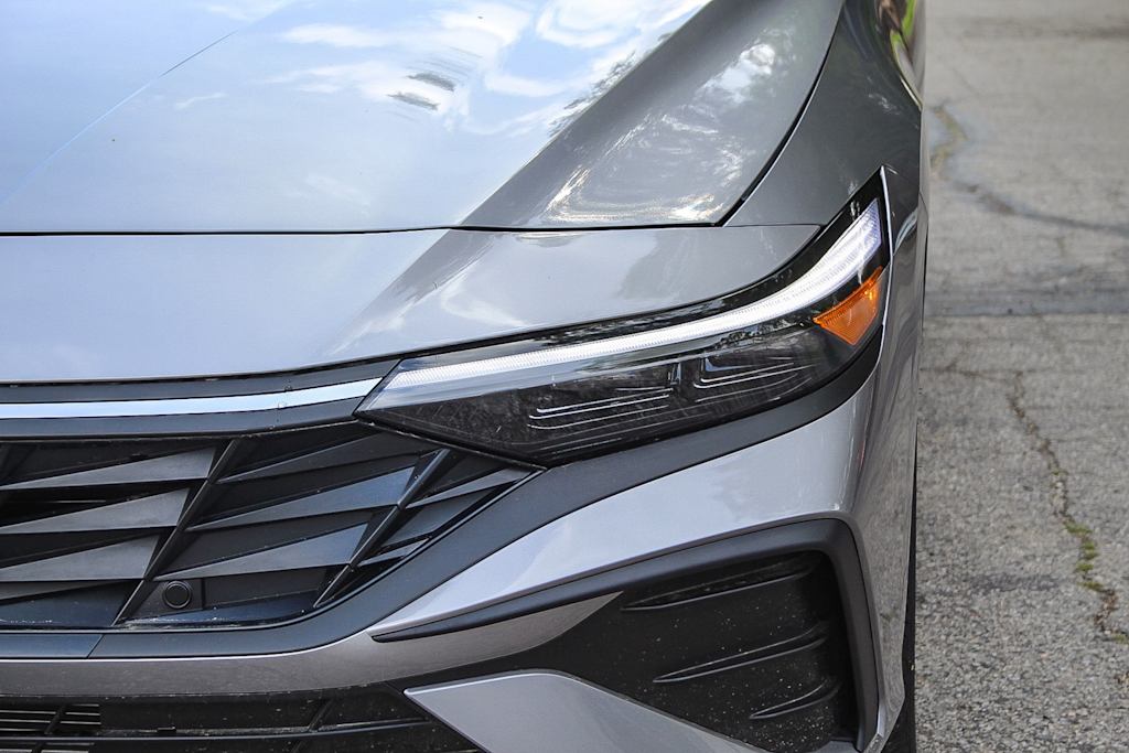 Thumbnail: 2025 Hyundai Elantra - 17