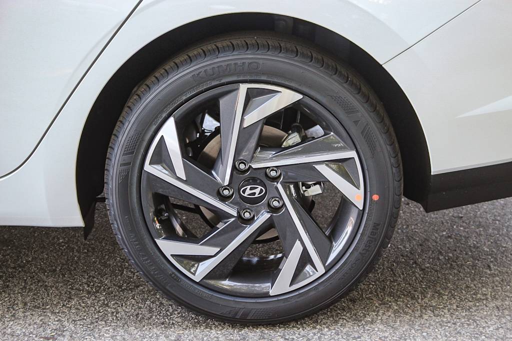 Thumbnail: 2025 Hyundai Elantra - 6