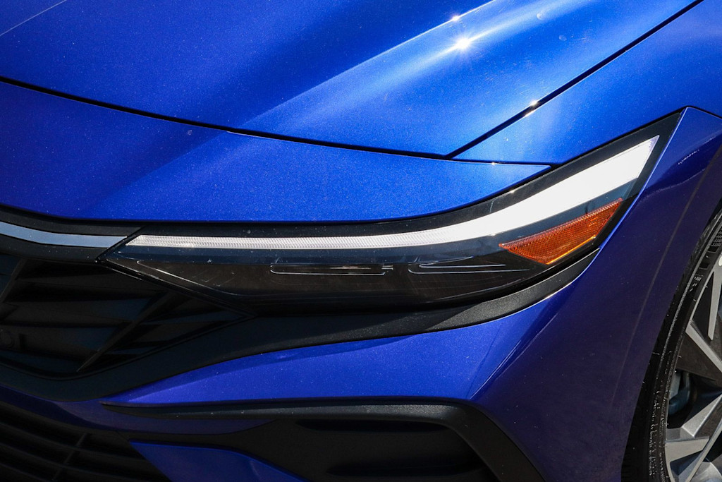 Thumbnail: 2025 Hyundai Elantra - 18
