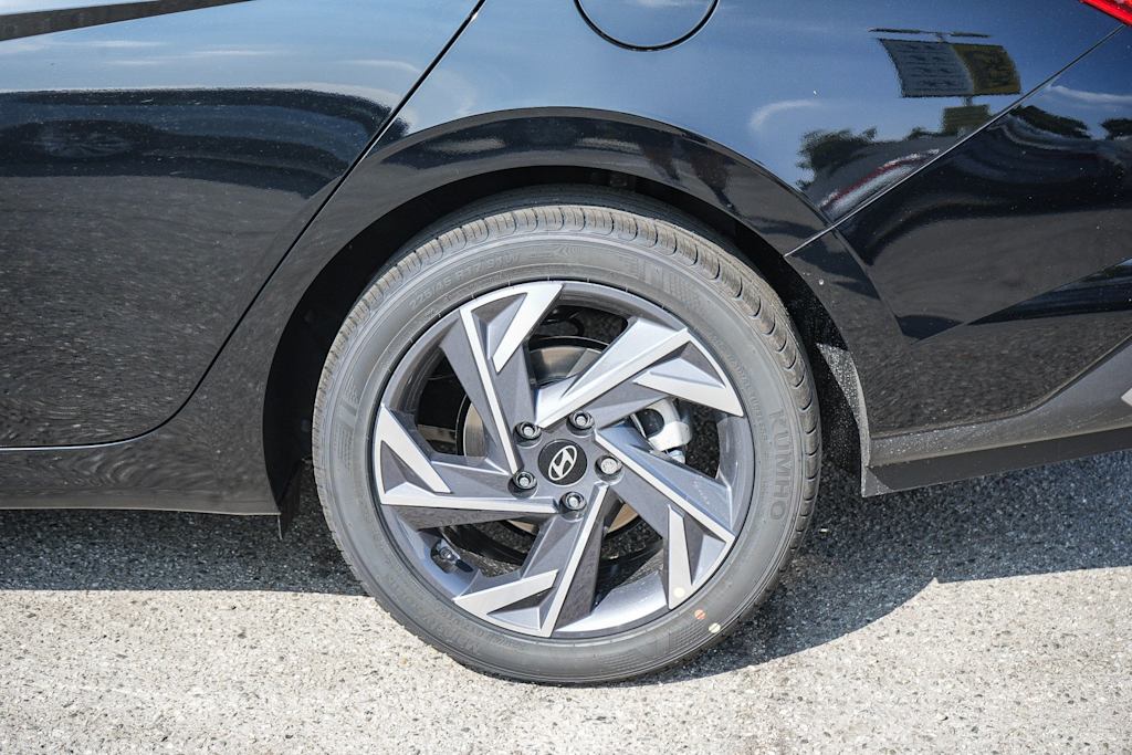 Thumbnail: 2025 Hyundai Elantra - 24