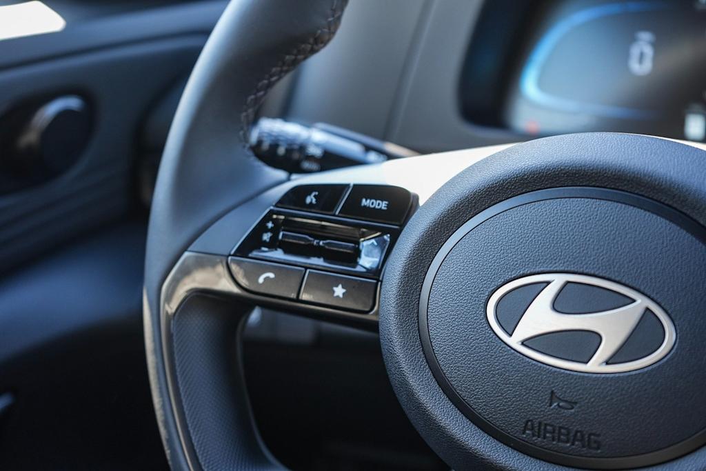 Thumbnail: 2025 Hyundai Elantra - 19