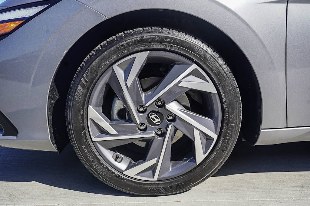 Thumbnail: 2025 Hyundai Elantra - 20