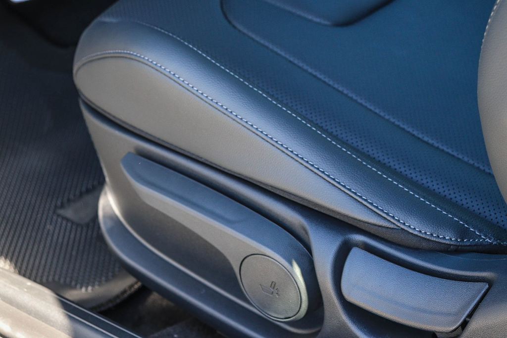 Thumbnail: 2026 Hyundai Elantra - 24