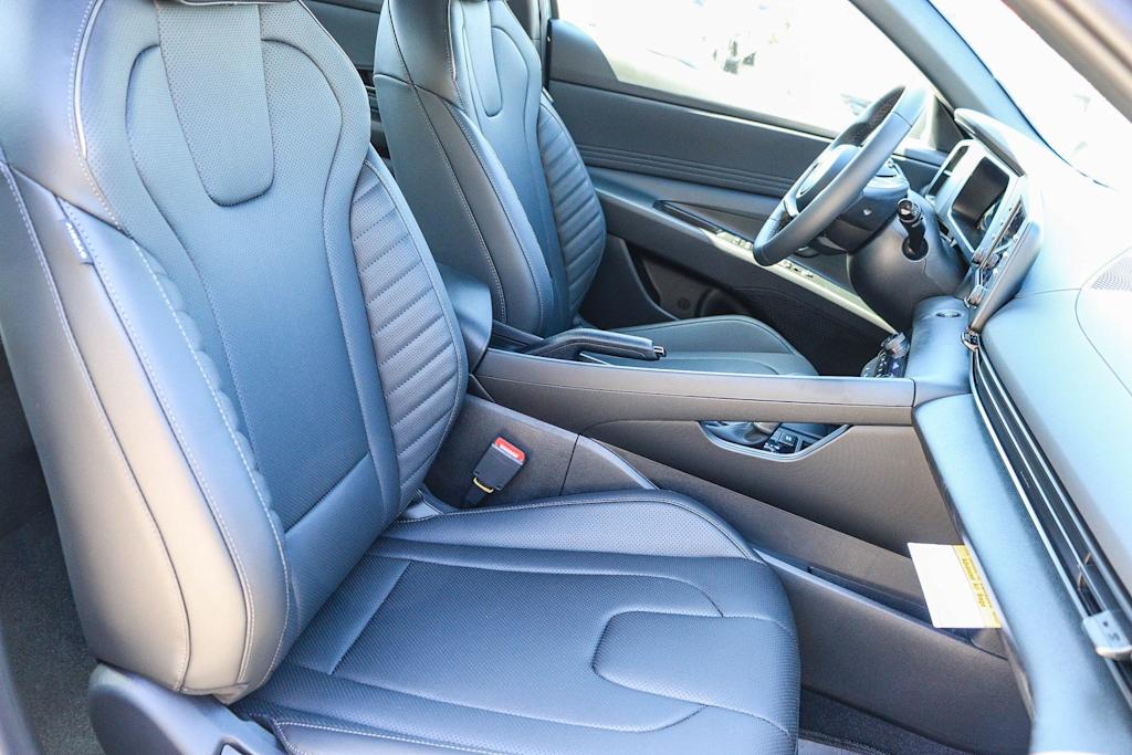 Thumbnail: 2026 Hyundai Elantra - 9