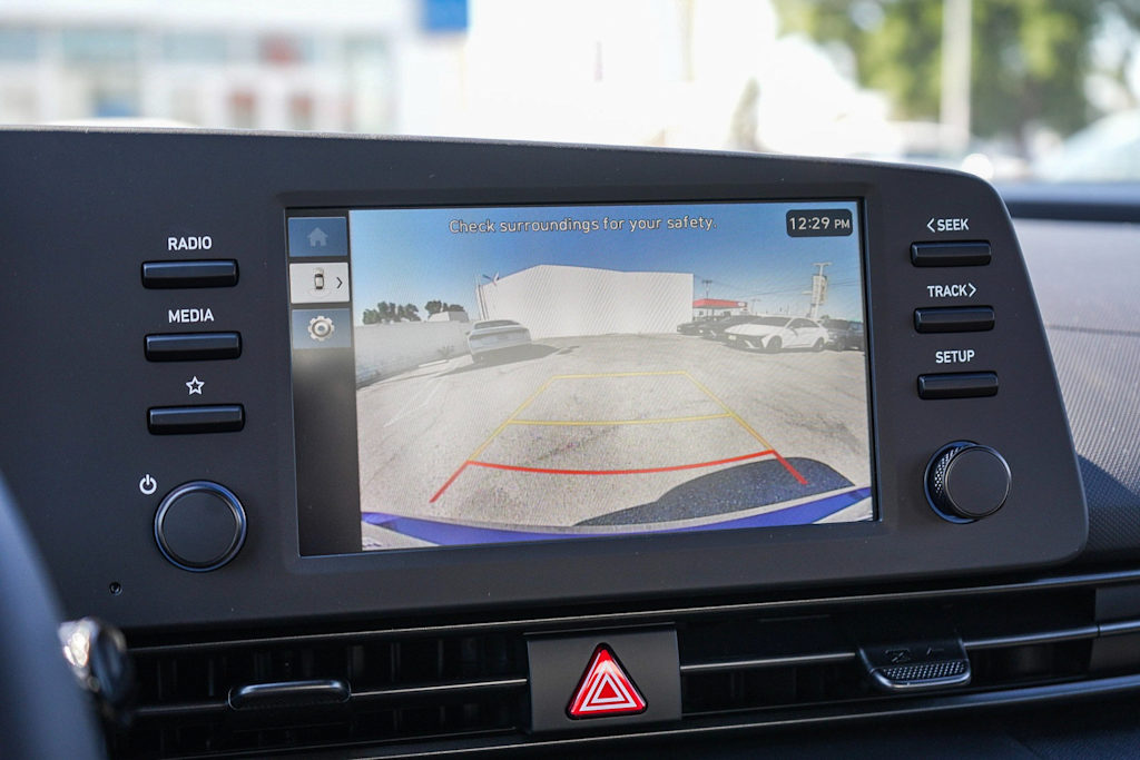 Thumbnail: 2025 Hyundai Elantra - 24