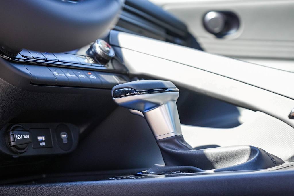 Thumbnail: 2025 Hyundai Elantra - 23