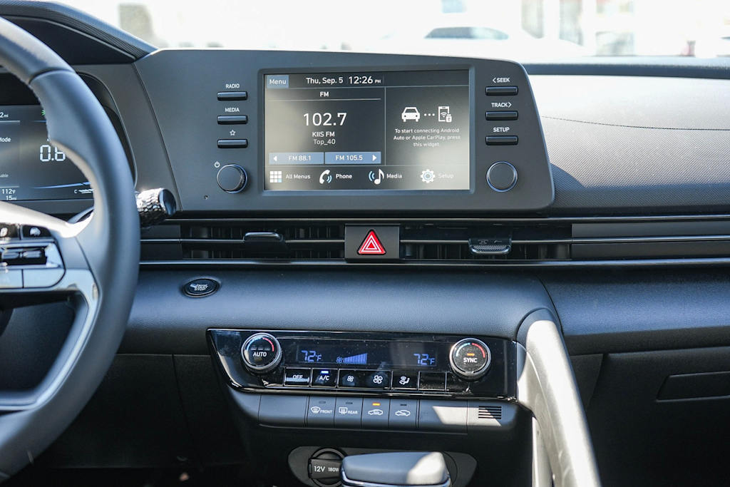 Thumbnail: 2025 Hyundai Elantra - 11