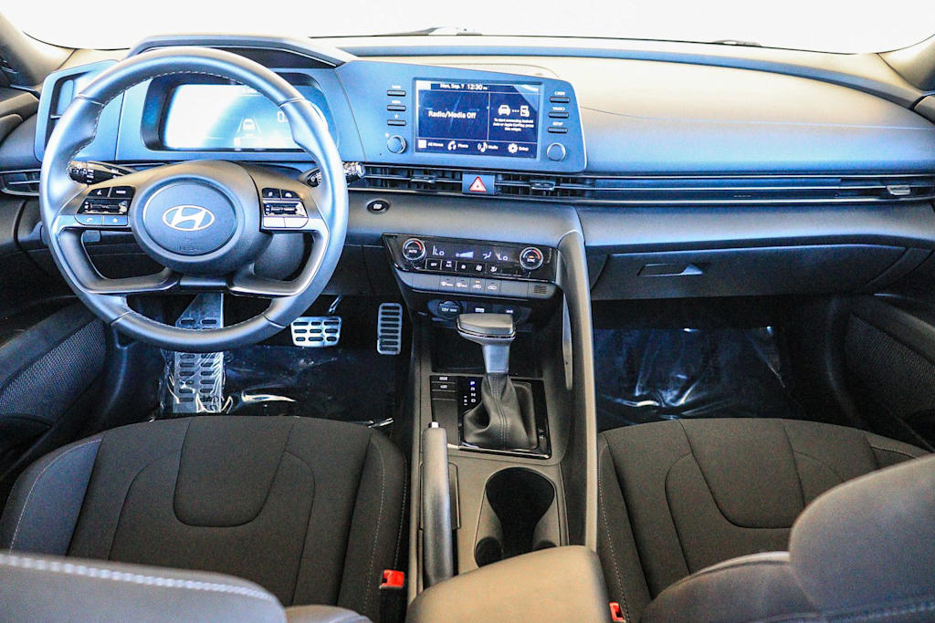 Thumbnail: 2025 Hyundai Elantra - 2