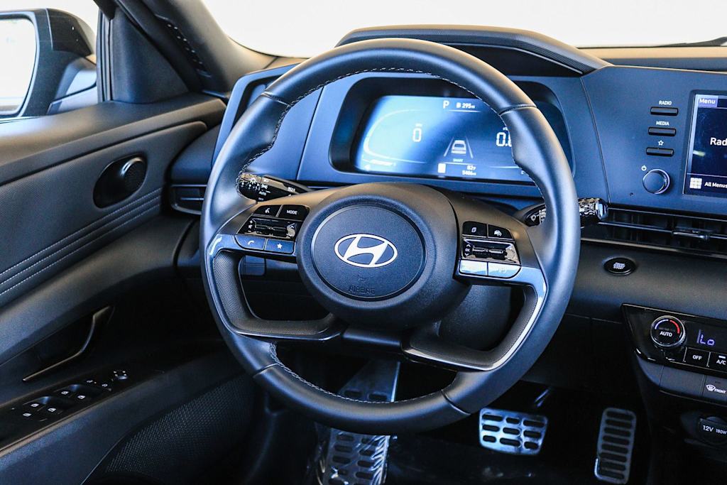Thumbnail: 2025 Hyundai Elantra - 9