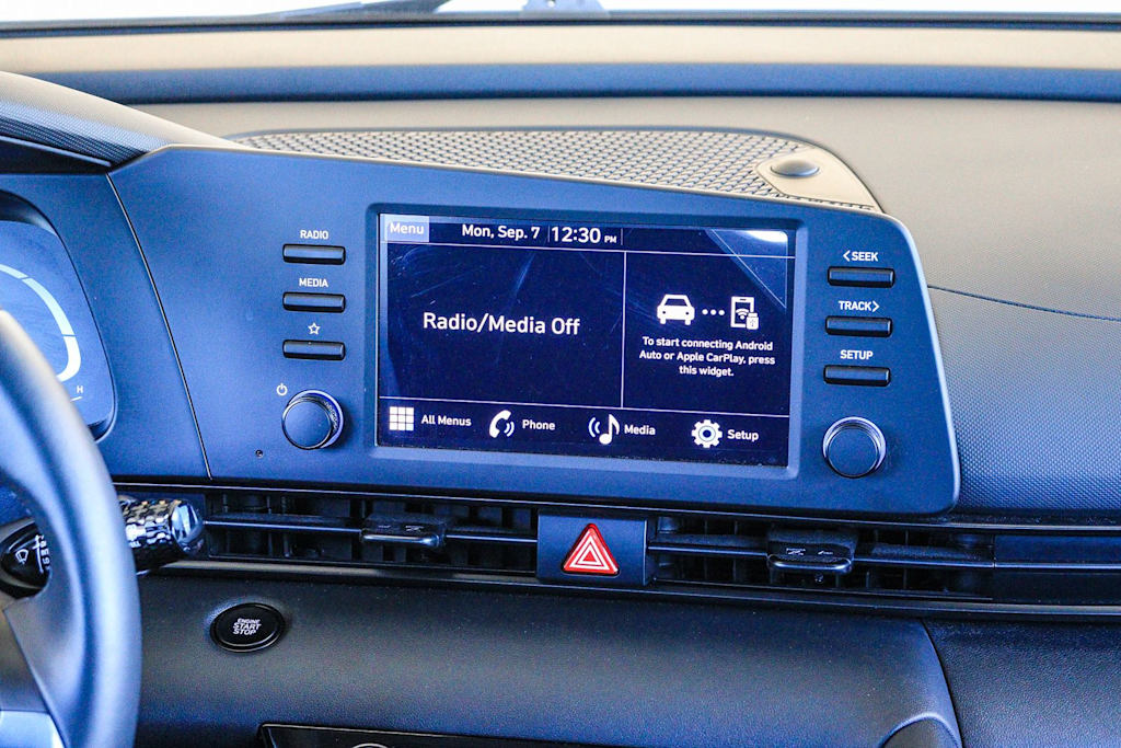 Thumbnail: 2025 Hyundai Elantra - 24