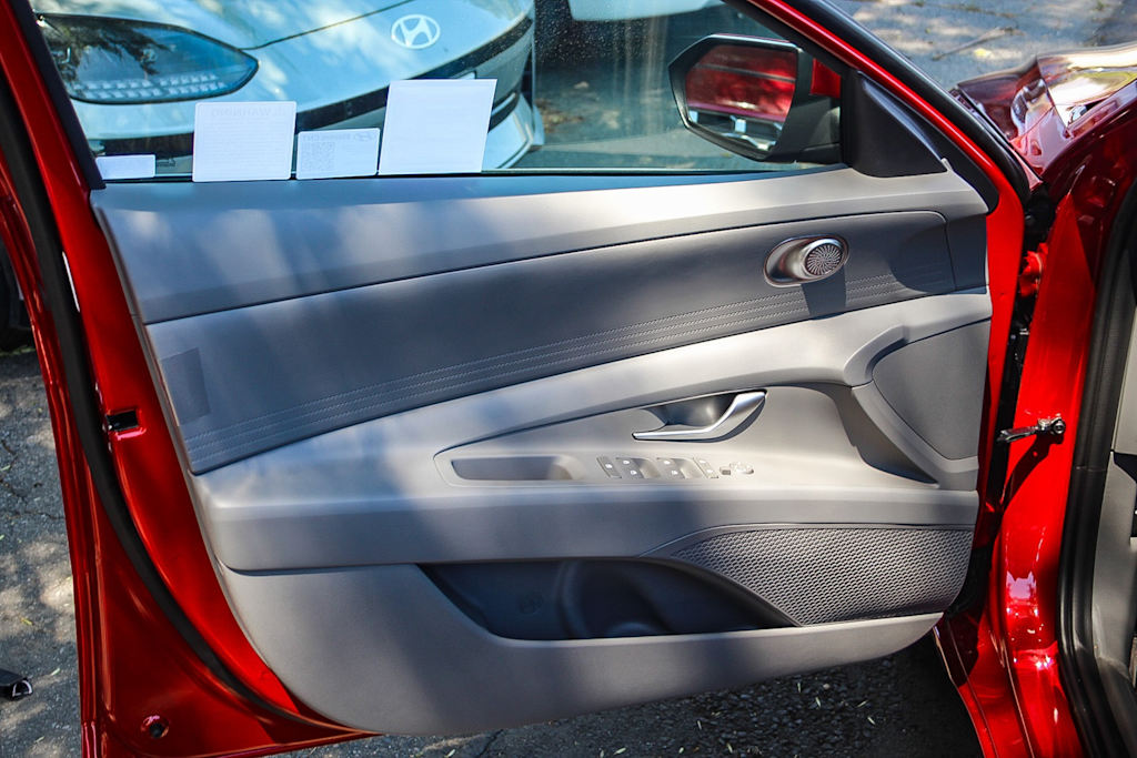 Thumbnail: 2025 Hyundai Elantra - 23