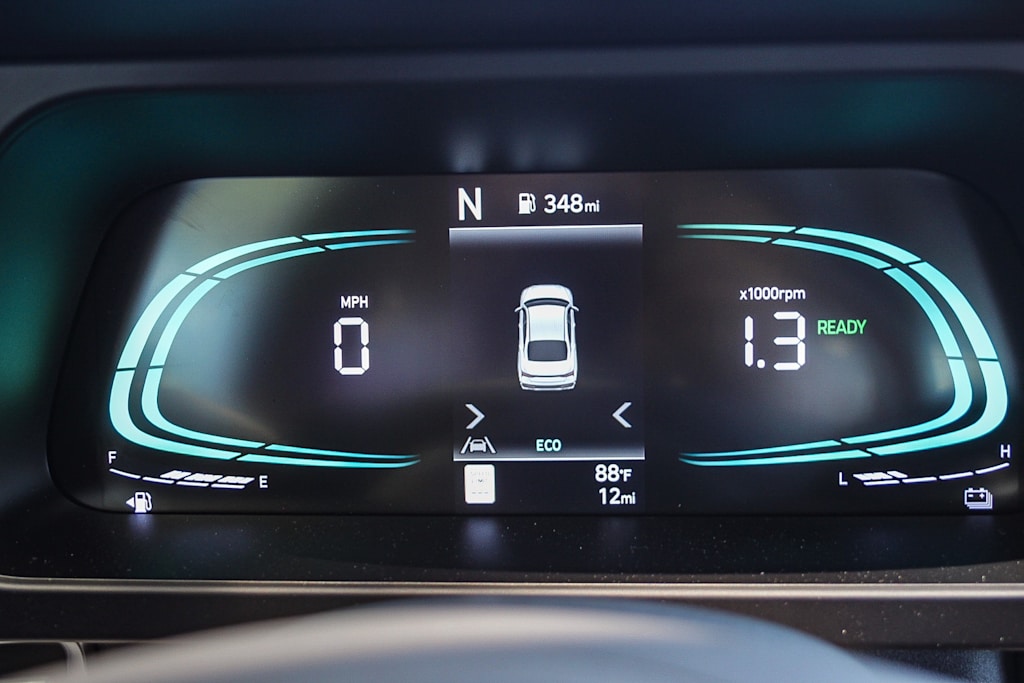 Thumbnail: 2025 Hyundai Elantra - 14