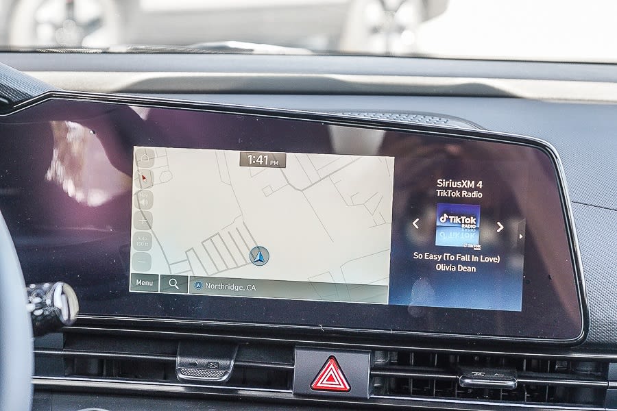 Thumbnail: 2025 Hyundai Elantra - 22