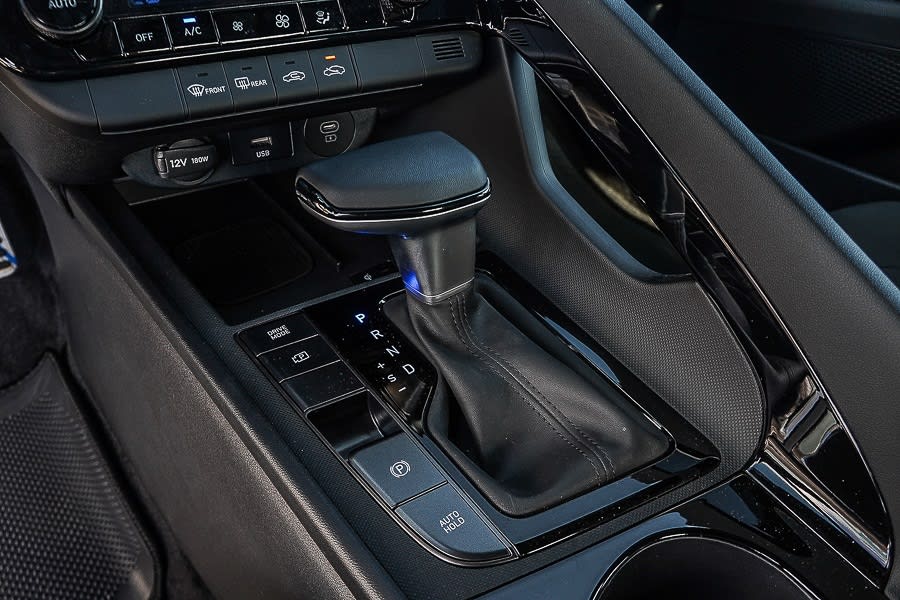 Thumbnail: 2025 Hyundai Elantra - 13