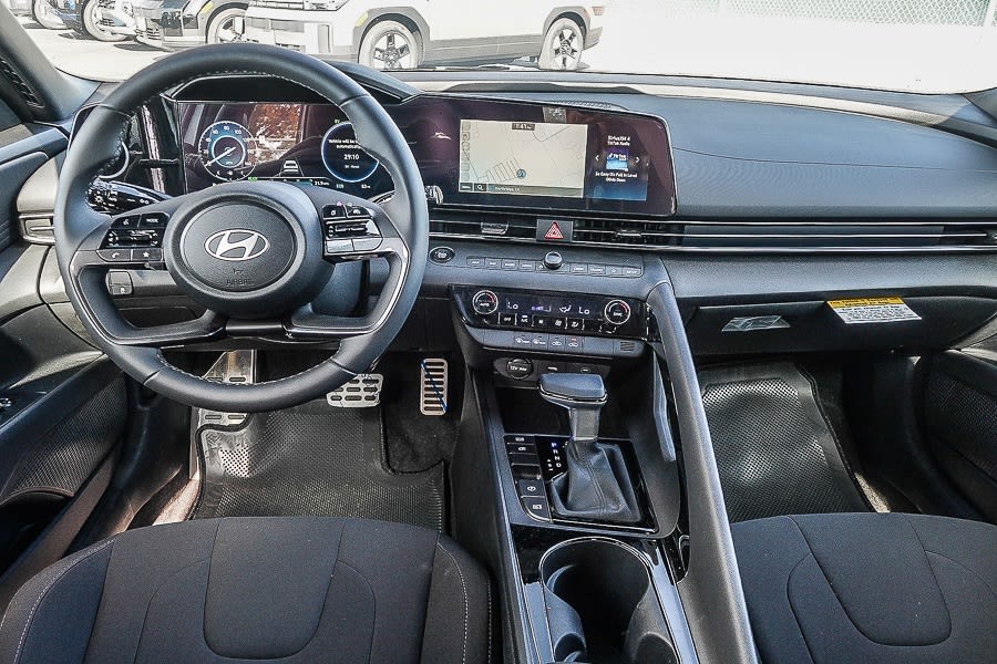 Thumbnail: 2025 Hyundai Elantra - 2