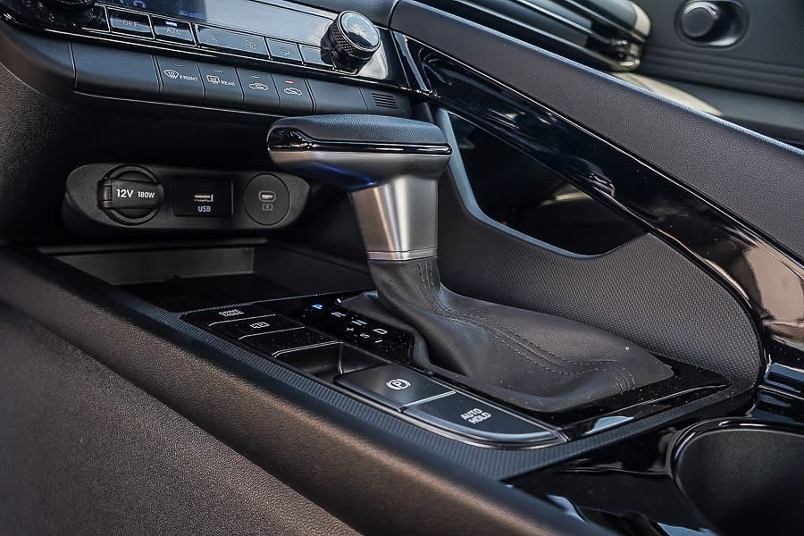 Thumbnail: 2025 Hyundai Elantra - 27