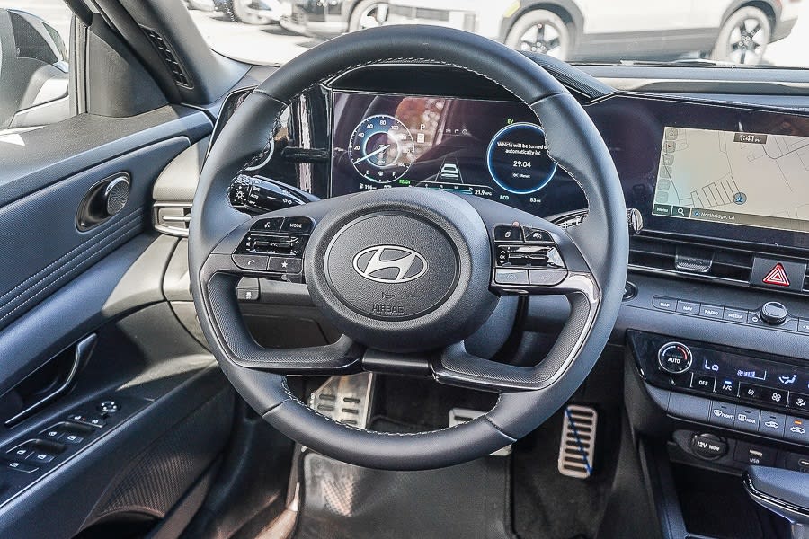 Thumbnail: 2025 Hyundai Elantra - 8