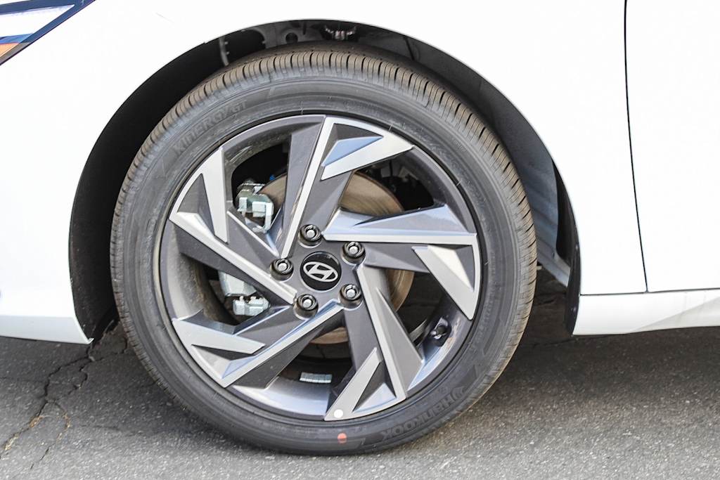 Thumbnail: 2025 Hyundai Elantra - 20